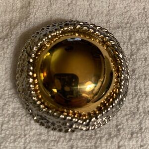 Vintage Gold and Silver Decorative Brooch
Excellent Condition